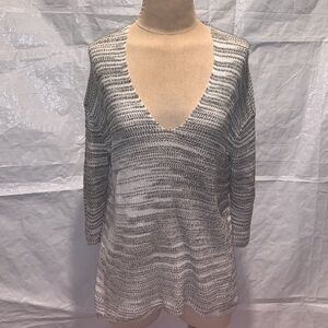 Express v neck sweater, three-quarter length sleeves, Small